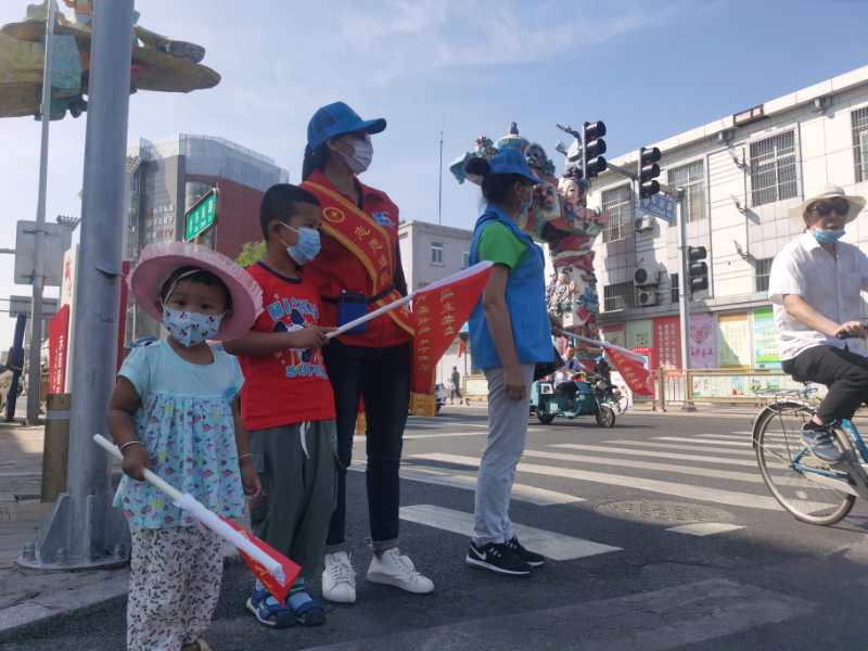 <strong>免费看男人用鸡巴插进女人小穴网站</strong>